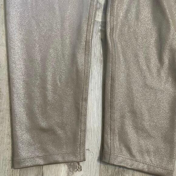 NWT NANETTE NANETTE LEPORE Metallic Yoga Leggings size Large 7/8 compression - Picture 13 of 13